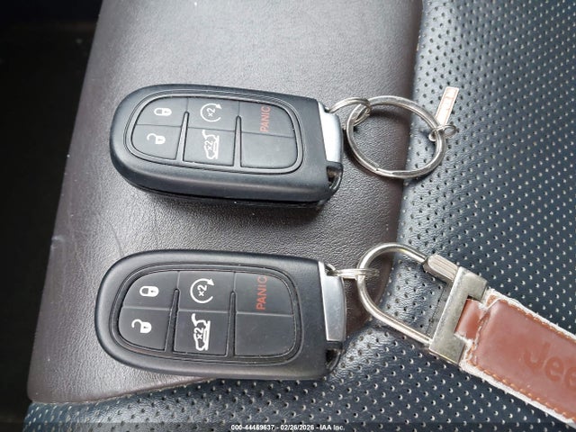 44469637 :رقم المزاد ، 1C4PJMDB9EW278205 vin ، 2014 Jeep Cherokee Limited مزاد بيع