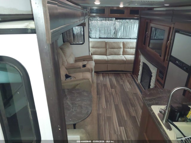 2017 Jayco Jay Flight 34 Rsbs მანქანა იყიდება აუქციონზე, vin: 1UJBJ0BT4H1T20151, აუქციონის ნომერი: 44469646