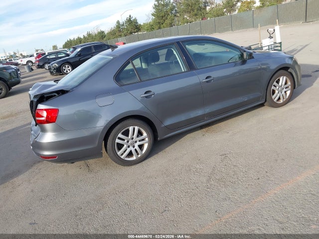 3VW2K7AJ4FM213040 Volkswagen Jetta 2.0l S