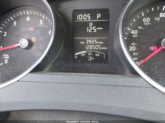 3VW2K7AJ4FM213040 Volkswagen Jetta 2.0l S
