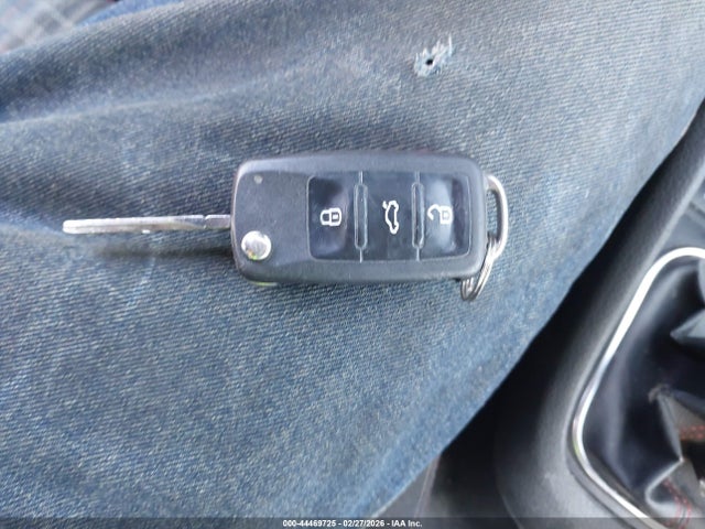 44469725 :رقم المزاد ، WVWGV7AJXBW022796 vin ، 2011 Volkswagen Gti 4-door مزاد بيع