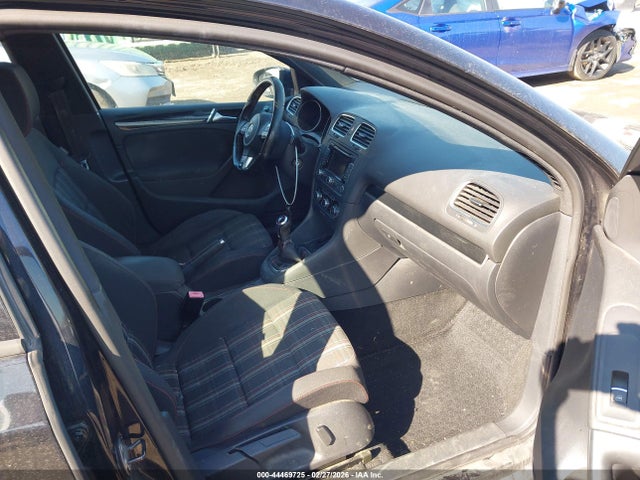 44469725 :رقم المزاد ، WVWGV7AJXBW022796 vin ، 2011 Volkswagen Gti 4-door مزاد بيع