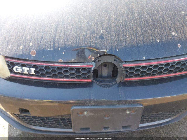 44469725 :رقم المزاد ، WVWGV7AJXBW022796 vin ، 2011 Volkswagen Gti 4-door مزاد بيع