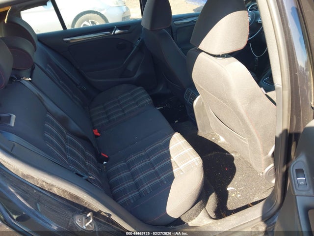 44469725 :رقم المزاد ، WVWGV7AJXBW022796 vin ، 2011 Volkswagen Gti 4-door مزاد بيع