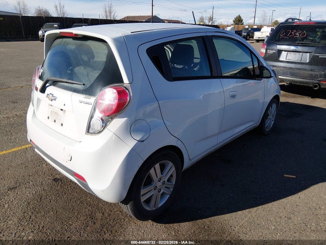 Chevrolet Spark 1lt Cvt 2015 KL8CD6S92FC742612 Image 4