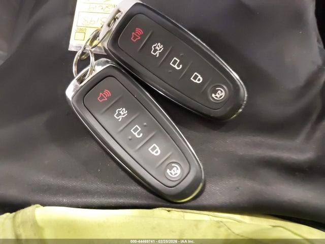 1FMCU9H95KUA82873 Ford ESCAPE SEL