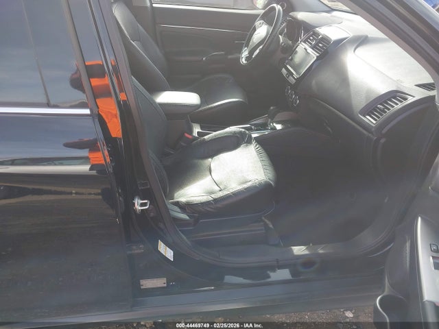 2018 MITSUBISHI OUTLANDER SPORT JA4AP4AW3JU005451 Photo 4