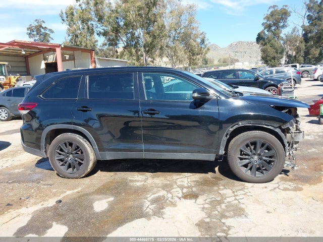 5TDKZRFH7KS323252 Toyota Highlander Se
