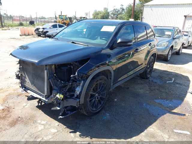 5TDKZRFH7KS323252 Toyota Highlander Se