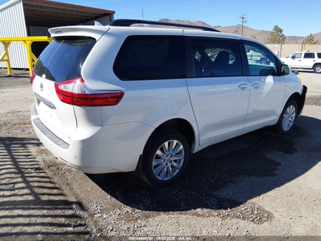 5TDDZ3DC2HS177977 Toyota Sienna Limited Premium 7 Passenger