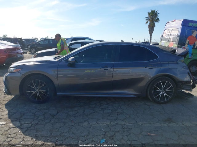 4T1G11AK8RU864488 Toyota CAMRY SE