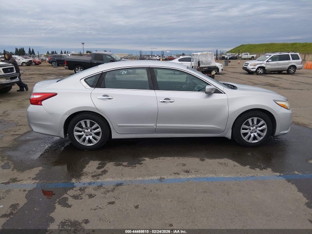 1N4AL3AP9HC223128 Nissan Altima 2.5 S