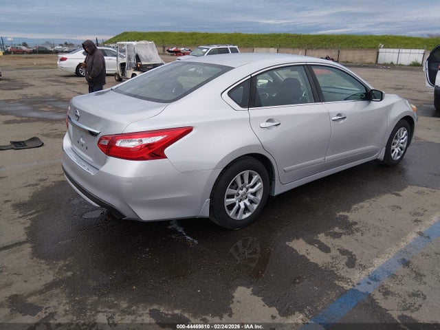 1N4AL3AP9HC223128 Nissan Altima 2.5 S