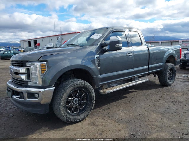 Ford F-250 Xlt 2018 1FT7X2B66JEC80079 Image 2