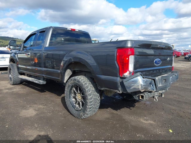 Ford F-250 Xlt 2018 1FT7X2B66JEC80079 Image 3