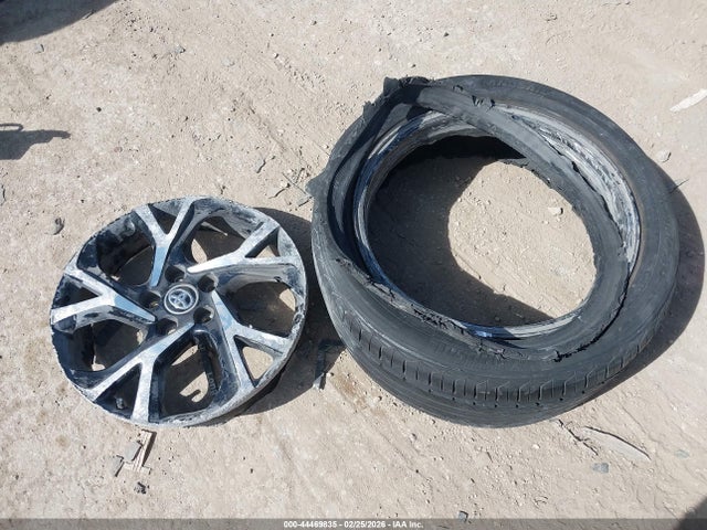 NMTKHMBXXMR128203 Toyota C-HR XLE