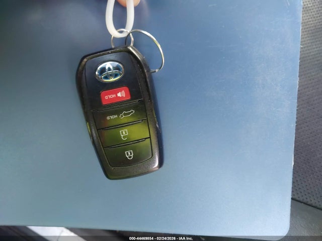 Toyota Venza Limited 2021 JTEAAAAH7MJ071364 Image 11