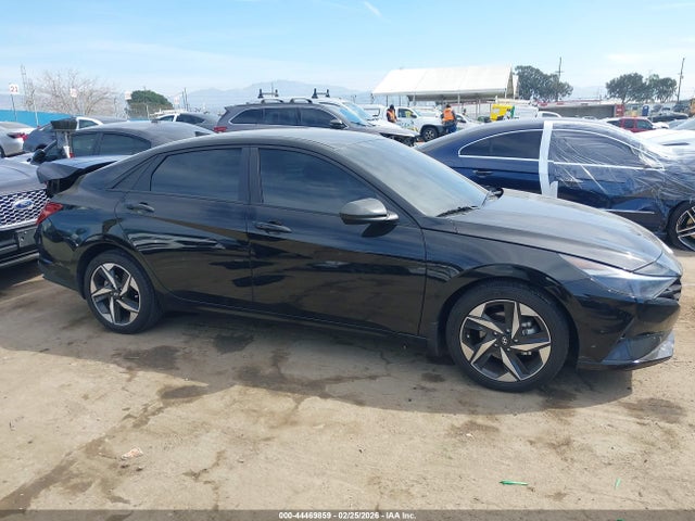 KMHLS4AG6PU562929 Hyundai ELANTRA SEL