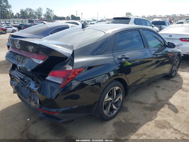 KMHLS4AG6PU562929 Hyundai ELANTRA SEL
