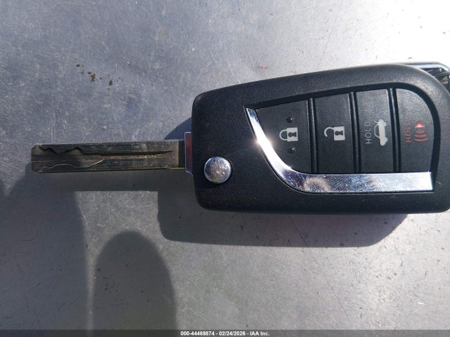 JTDEPMAE5MJ167621 Toyota COROLLA LE