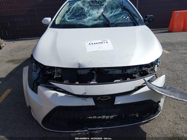 JTDEPMAE5MJ167621 Toyota COROLLA LE