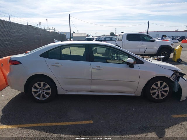 JTDEPMAE5MJ167621 Toyota COROLLA LE