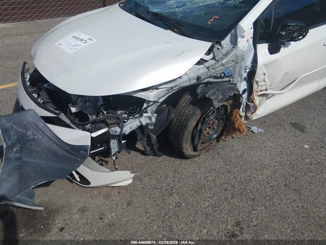 JTDEPMAE5MJ167621 Toyota COROLLA LE
