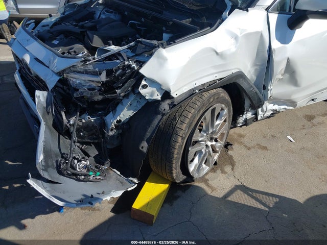 Продажа на аукционе авто 2023 Toyota Rav4 Xle Premium, vin: JTMC1RFV7PD099162, номер лота: 44469876