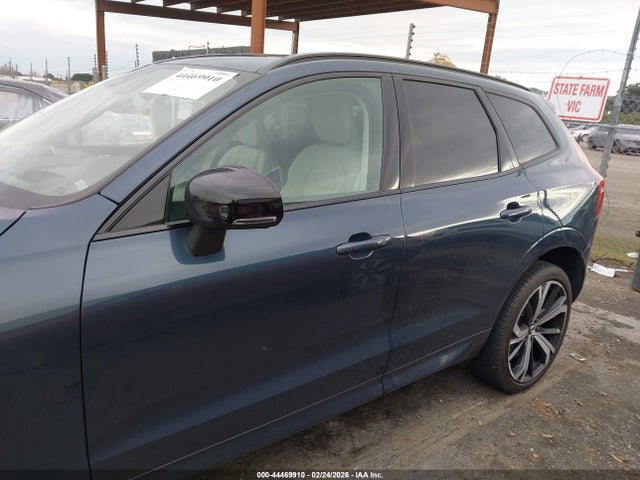 YV4L12RX2P1217055 Volvo Xc60 B5 Ultimate Dark Theme