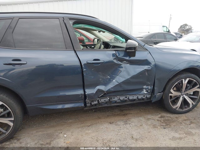 YV4L12RX2P1217055 Volvo Xc60 B5 Ultimate Dark Theme