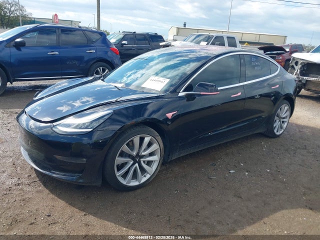 2018 TESLA MODEL 3 5YJ3E1EAXJF005828 Photo 1