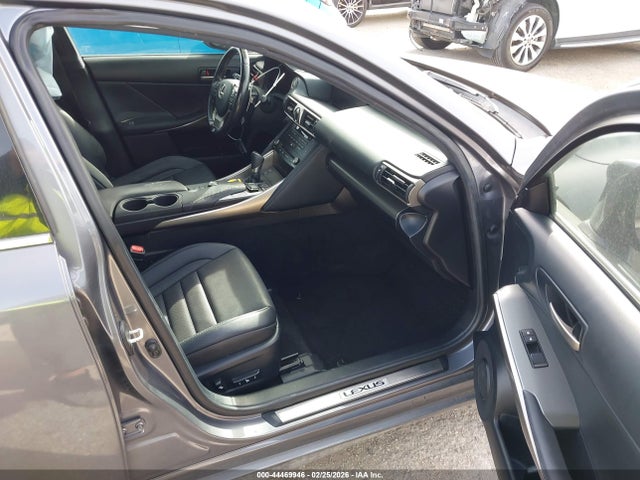 44469946 :رقم المزاد ، JTHBA1D28H5040833 vin ، 2017 Lexus Is 200t مزاد بيع