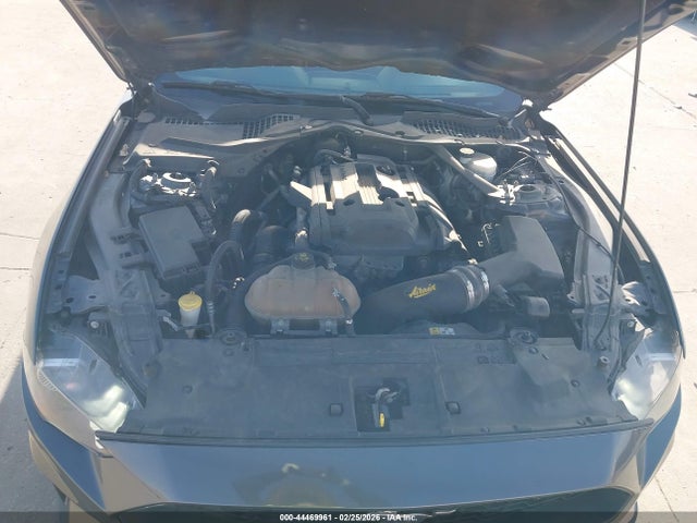 44469961 :رقم المزاد ، 1FATP8UH5J5110124 vin ، 2018 Ford Mustang Ecoboost Premium مزاد بيع