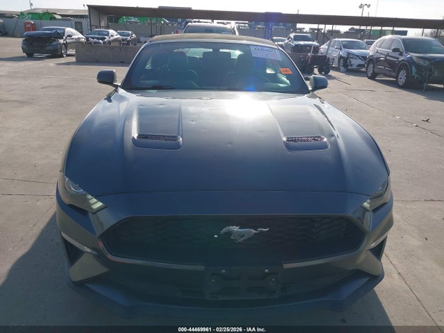 44469961 :رقم المزاد ، 1FATP8UH5J5110124 vin ، 2018 Ford Mustang Ecoboost Premium مزاد بيع