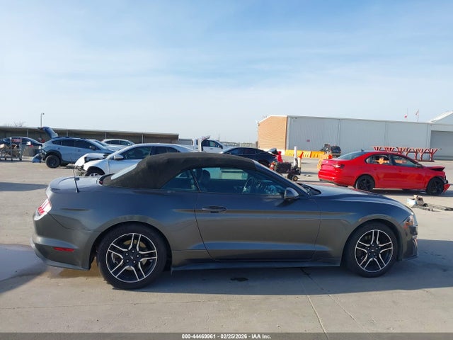 44469961 :رقم المزاد ، 1FATP8UH5J5110124 vin ، 2018 Ford Mustang Ecoboost Premium مزاد بيع