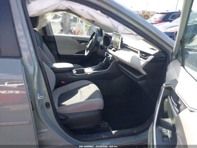 2022 Toyota Rav4 Hybrid Xle მანქანა იყიდება აუქციონზე, vin: 2T3RWRFV6NW130395, აუქციონის ნომერი: 44469987
