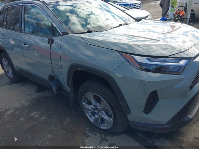 2022 Toyota Rav4 Hybrid Xle მანქანა იყიდება აუქციონზე, vin: 2T3RWRFV6NW130395, აუქციონის ნომერი: 44469987