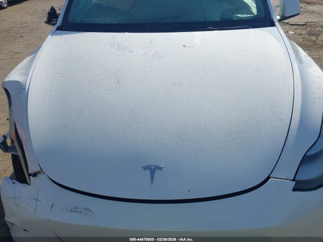 2021 Tesla Model Y Long Range Dual Motor All-wheel Drive მანქანა იყიდება აუქციონზე, vin: 5YJYGAEE0MF272158, აუქციონის ნომერი: 44470005