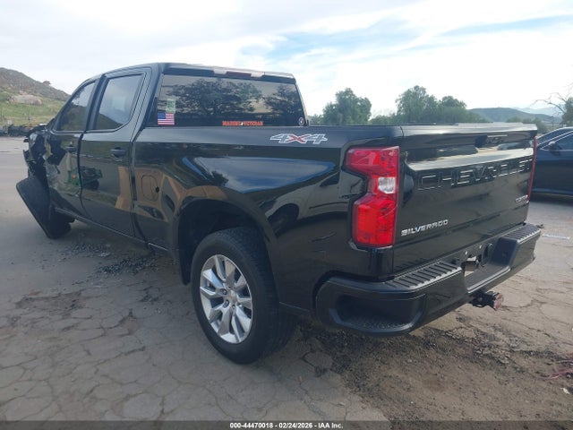 2024 CHEVROLET SILVERADO 1500 3GCPDBEK1RG203044 Photo 2