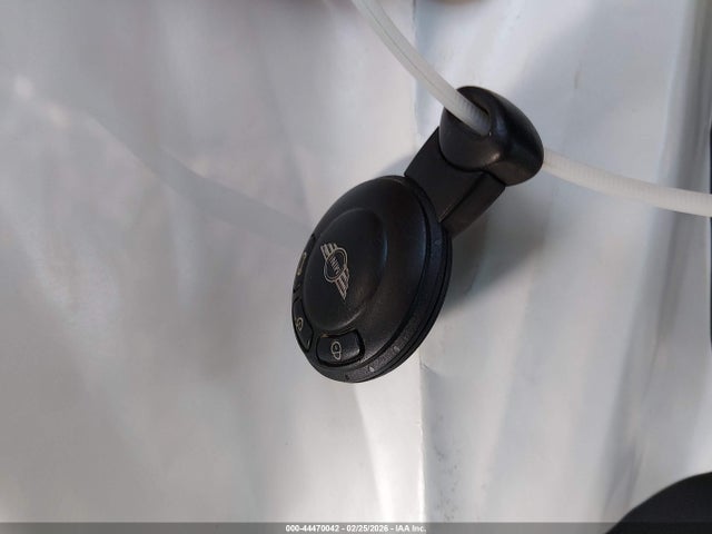 2009 MINI COOPER S WMWMS33529TG88325 Photo 10
