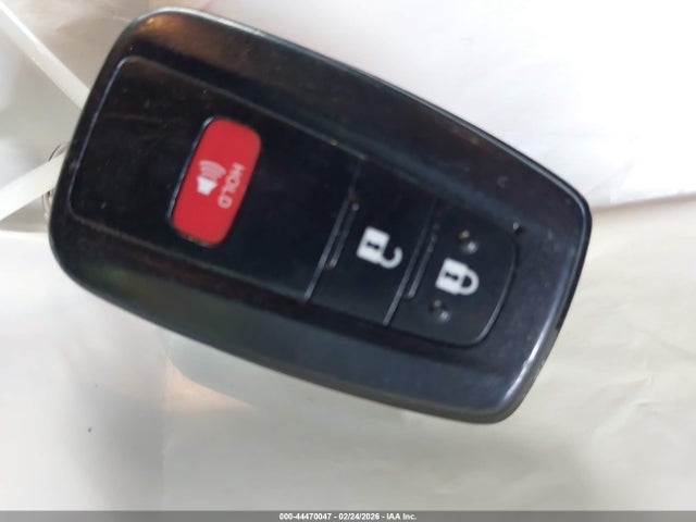 JTDKARFUXK3099710 Toyota Prius Le