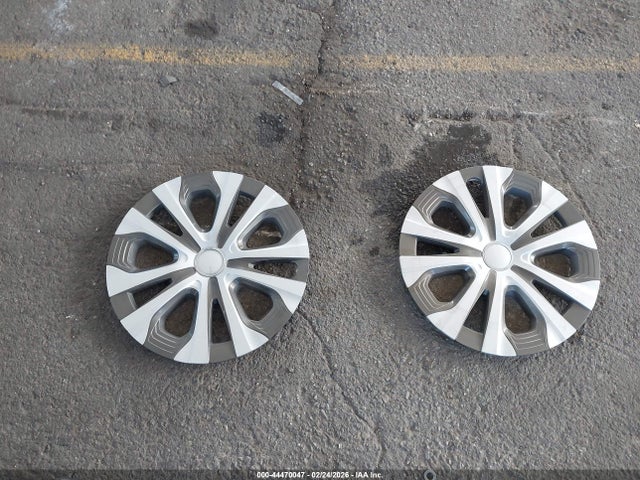 JTDKARFUXK3099710 Toyota Prius Le