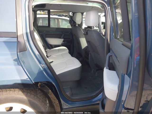 SALEJ7EU0S2464378 Land Rover Defender 110 P400 S