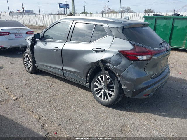 2022 NISSAN KICKS 3N1CP5CV3NL522972 Photo 2