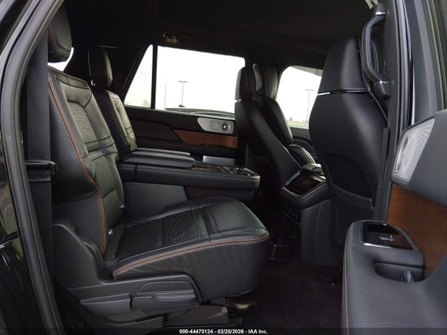 5LMJJ3TG2REL21736 Lincoln Navigator Black Label L