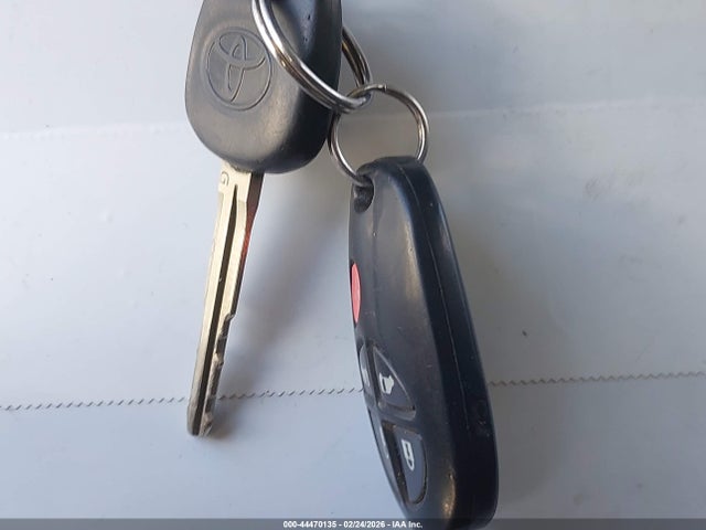 5TDKK3DC8ES519827 Toyota Sienna Le V6 8 Passenger