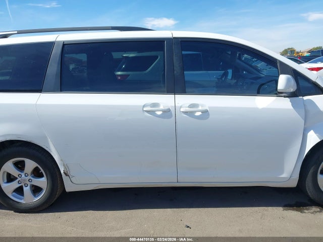 5TDKK3DC8ES519827 Toyota Sienna Le V6 8 Passenger