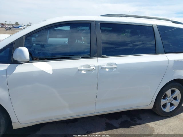5TDKK3DC8ES519827 Toyota Sienna Le V6 8 Passenger