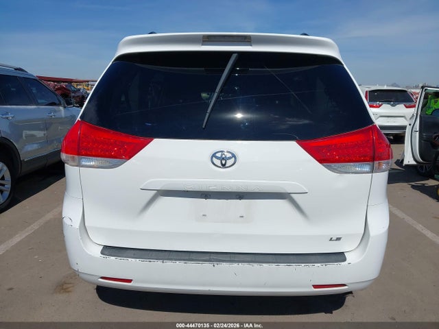 5TDKK3DC8ES519827 Toyota Sienna Le V6 8 Passenger