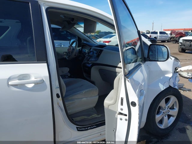5TDKK3DC8ES519827 Toyota Sienna Le V6 8 Passenger